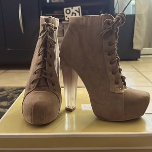 Women size 6 heeled booties, Taupe